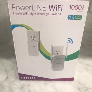 Net gear WiFi Booster- plug in - new in box
